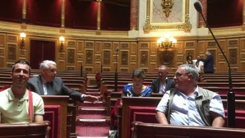 La CFDT de SCA au Sénat pour défendre le site de St Cyr en Val et l'emploi.