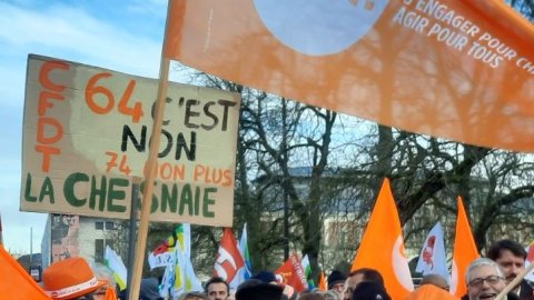 1,7 million de manifestants dans les rues de FRANCE