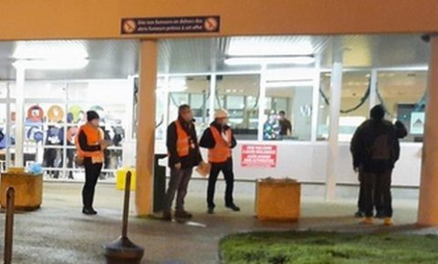 CNPE Saint Laurent : Tractage de début d'année 2021