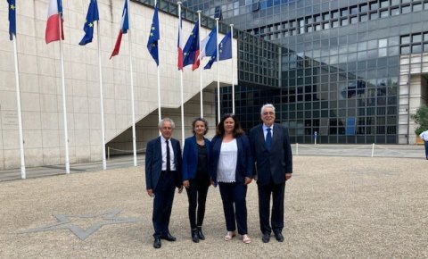 Hutchinson : rencontre au Ministère de l'Economie, de l'Industrie&nbsp;(…)