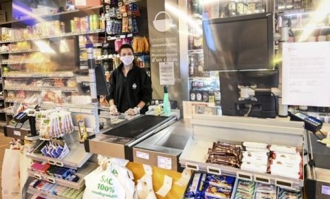 ET SI ON PARLAIT SALAIRES ? Avec une...