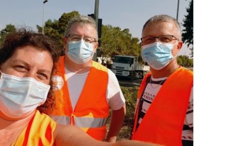 La section de Saint Laurent des Eaux participe à réponses à emporter